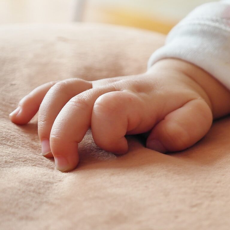 infant, hand, child-2981946.jpg